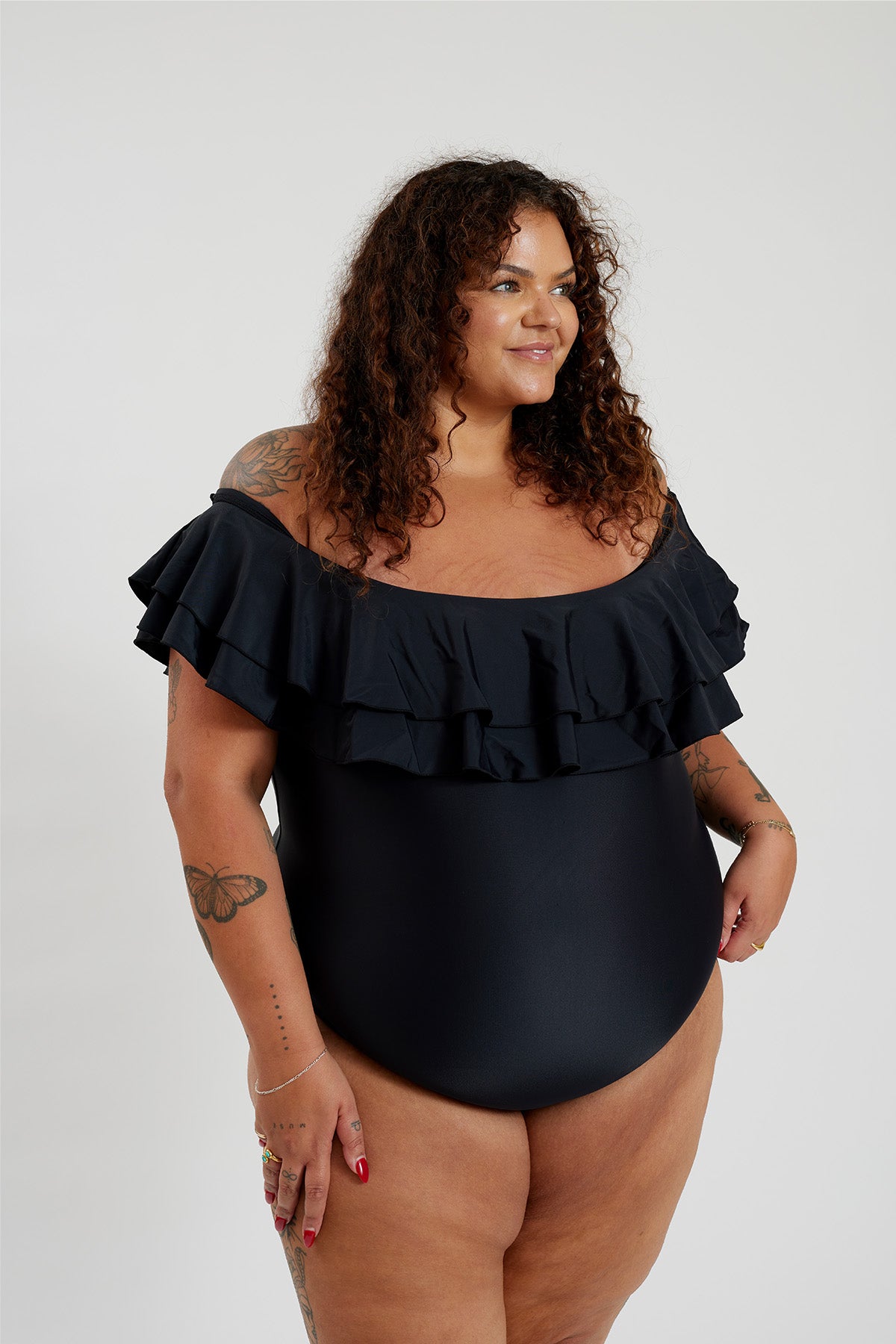 Miranda 02 One Piece Curve - Black on Black